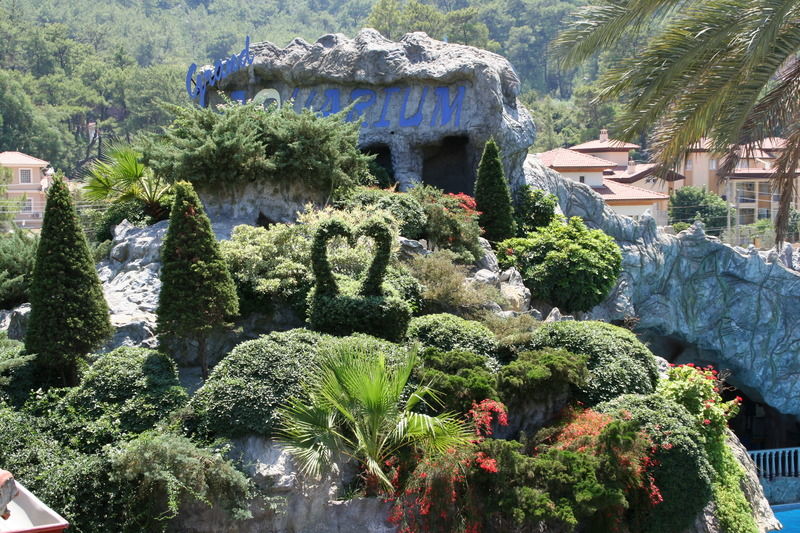 Grand Aquarium Apart İçmeler Exterior foto