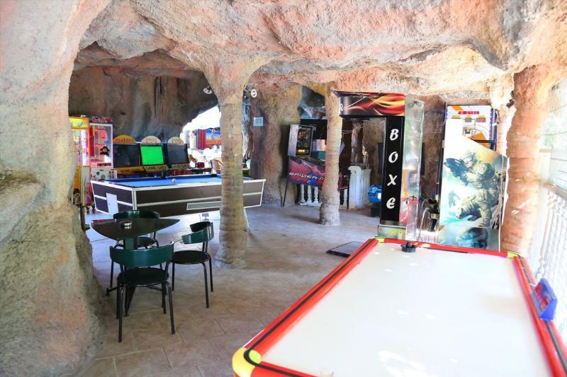 Grand Aquarium Apart İçmeler Exterior foto