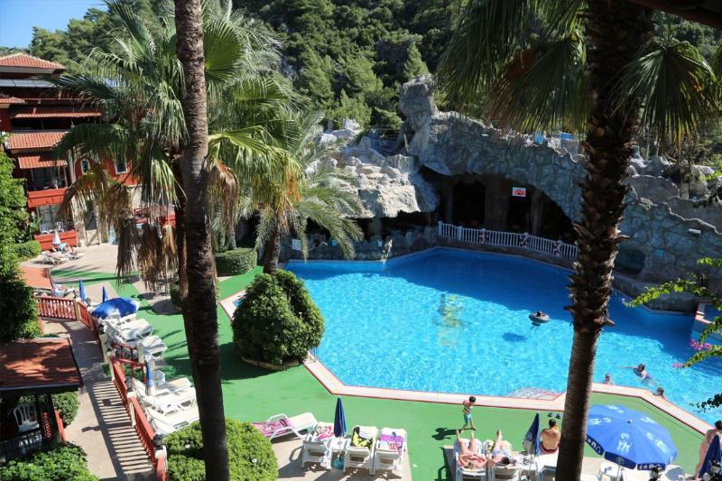 Grand Aquarium Apart İçmeler Exterior foto