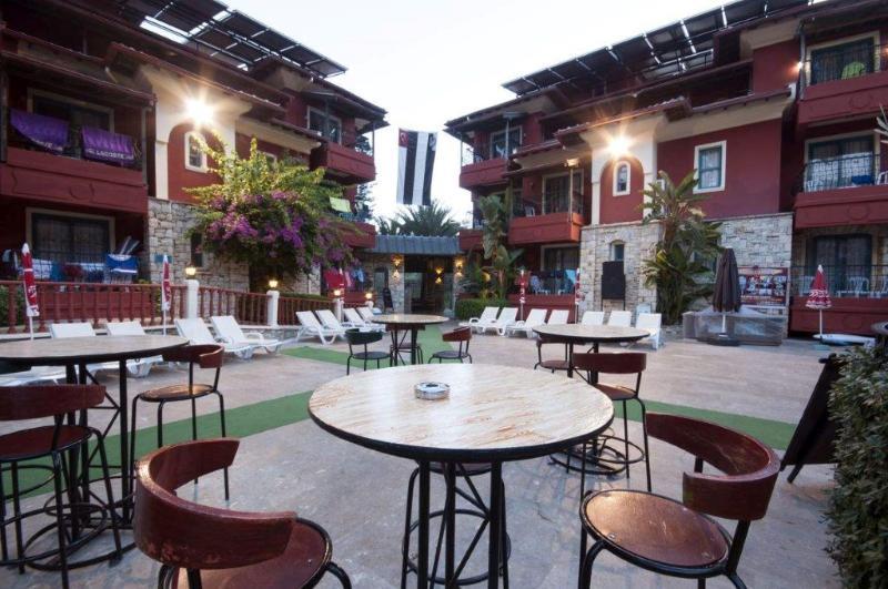 Grand Aquarium Apart İçmeler Exterior foto